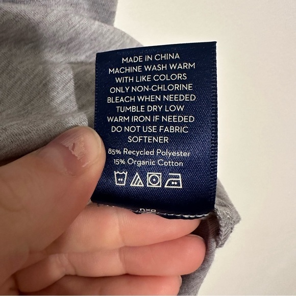 Myles Everyday Tee with V-Neck in Heather Grey Men’s Size Large - Picture 7 of 7